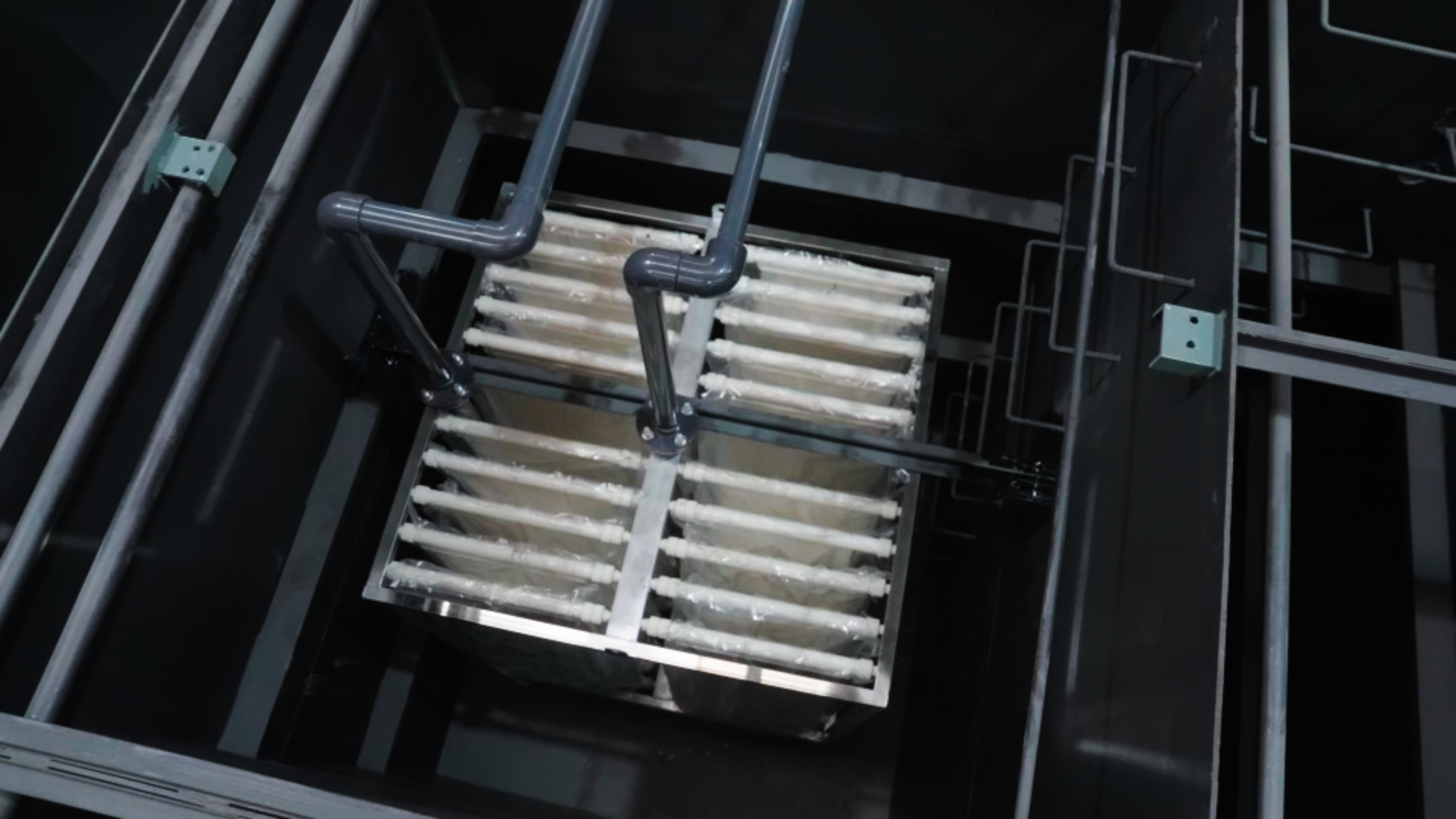 MPs、wastewater、sewage、EPs、 emerging contaminants、microplastics treatment technology、emerging pollutants treatment technology、Microplastics, Wastewater、microplastics、emerging pollutants、微塑料、废水、新兴污染物、微塑料处理技术、新兴污染物处理技术